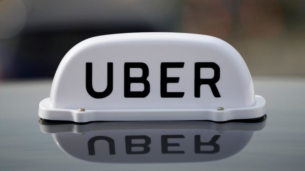 Cuánto gana un chofer o conductor de Uber ¿Qué porcentaje cobra Uber en cada viaje?