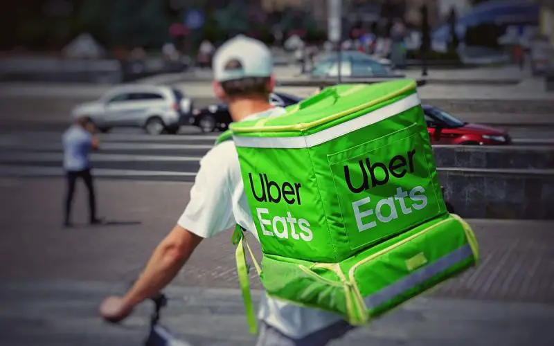 ¿Cuánto se gana en Uber Eats?